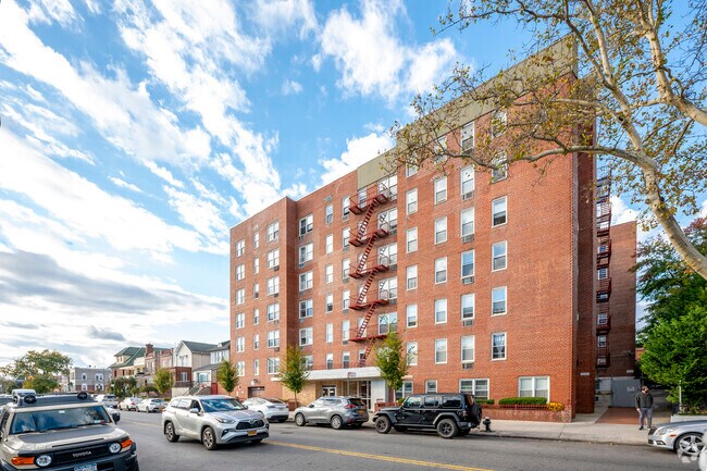 Neighborhood Context - 735 Avenue W