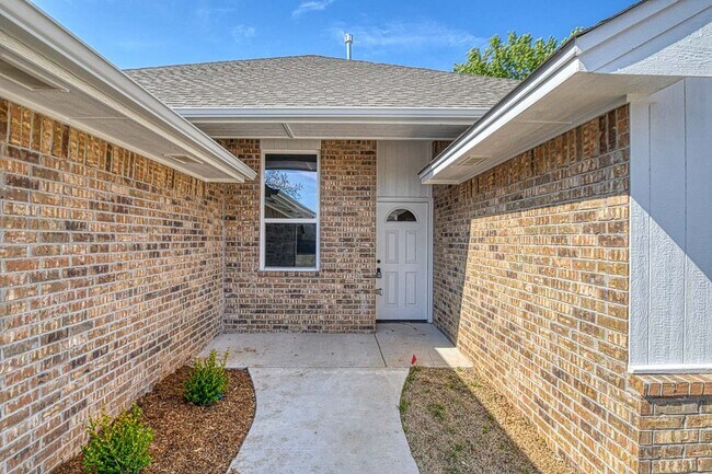Building Photo - Brand New Construction in Hall Park!