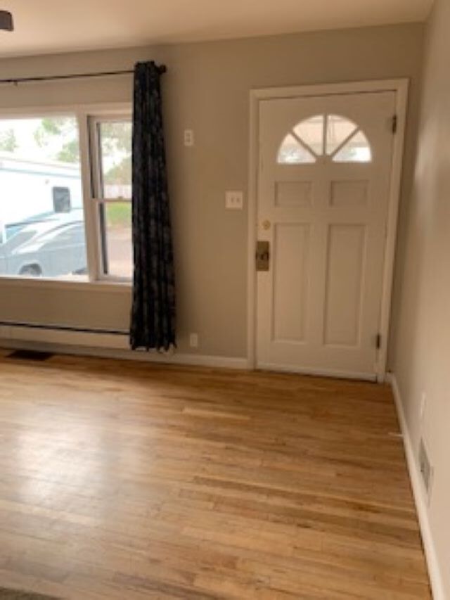 Living Room - 1410 Walnut Ave