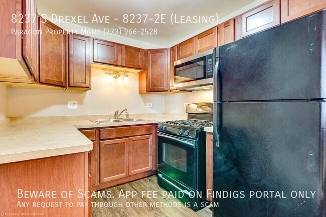 Foto del edificio - 8237 S Drexel Ave