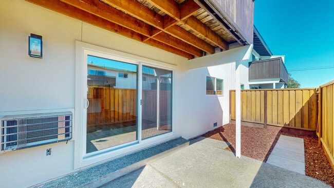 Patio - Sonoma Park Apartments