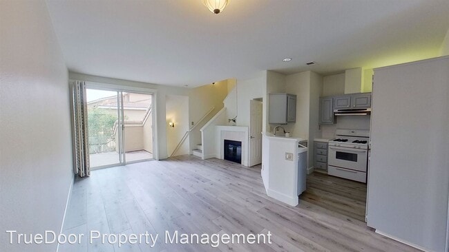 Building Photo - 1 br, 1.5 bath House - 7768 E Portofino Ave