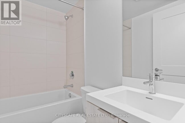 Photo du bâtiment - 8 Widmer St