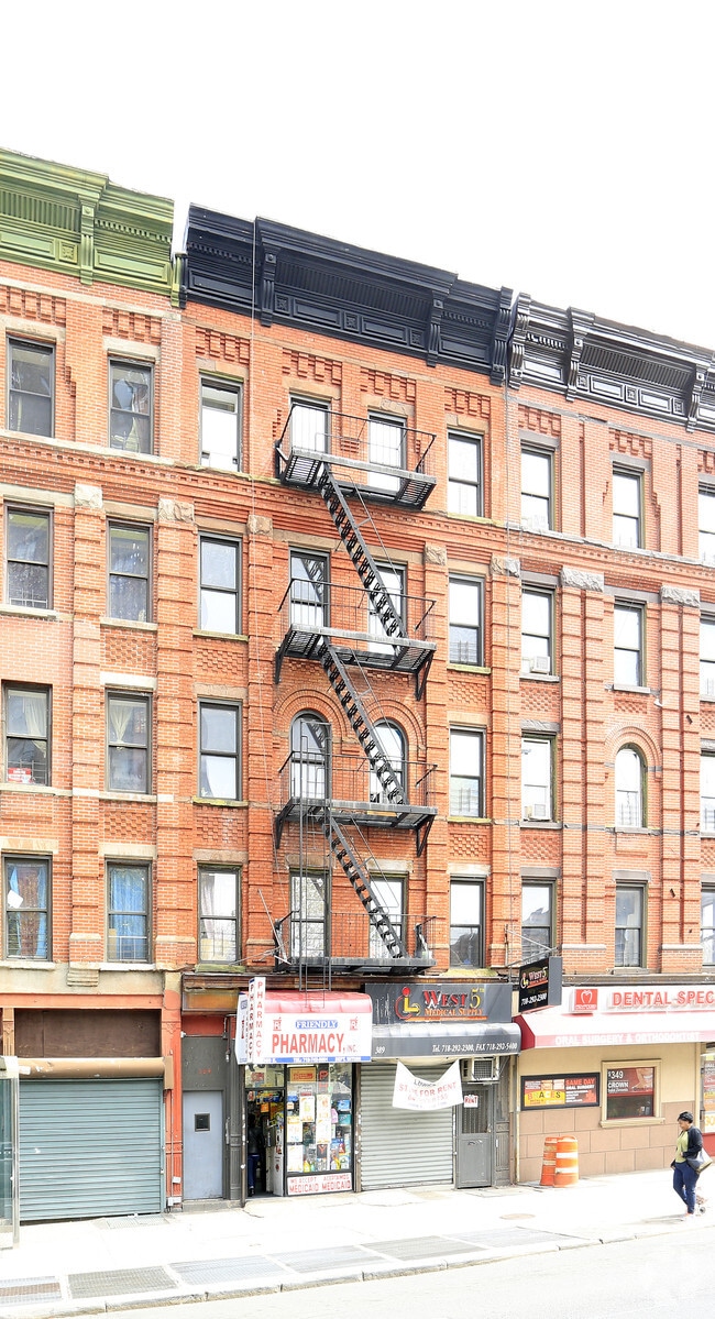 Building Photo - 389 E 138th St