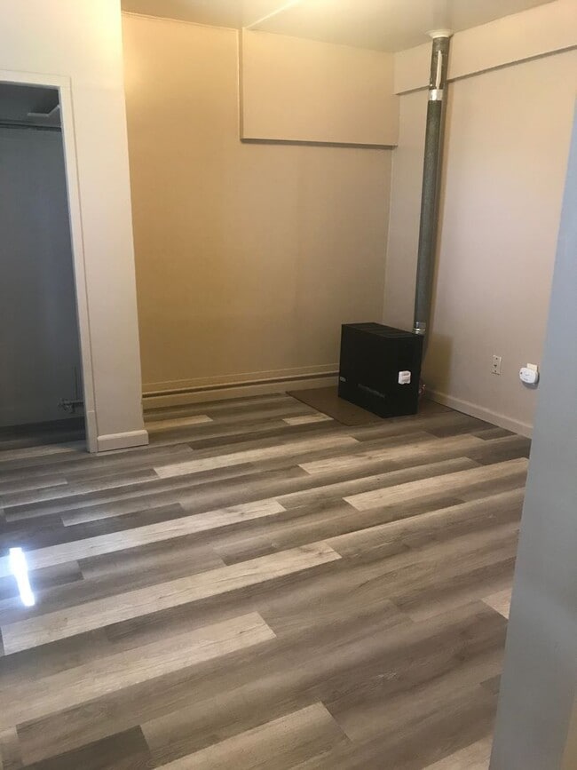 Foto del edificio - 223 S 28th St