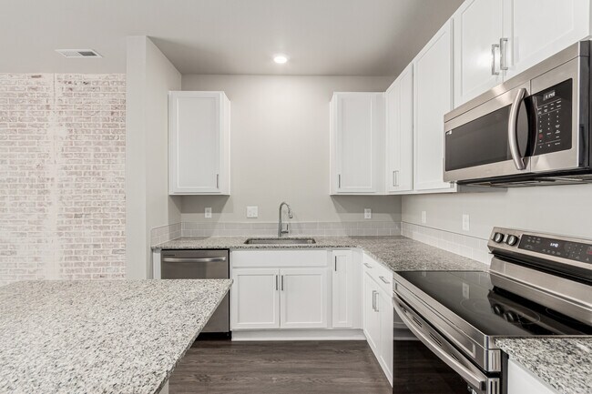 Foto del edificio - 1353 Reynolds St