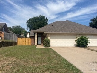 Building Photo - 228 Rentz Pl Cir