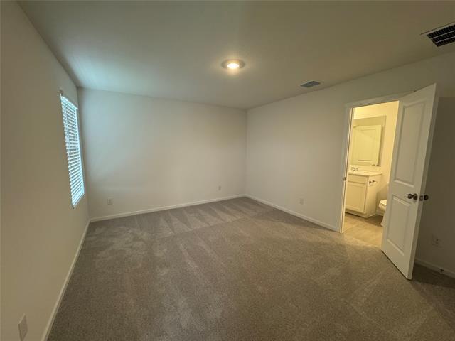 Foto del edificio - 913 Birkdale Dr