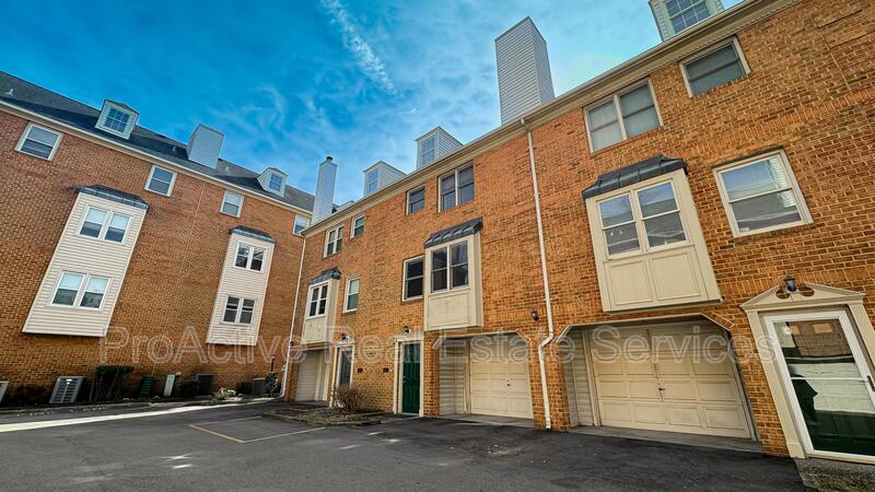 Primary Photo - 519 W 20th St