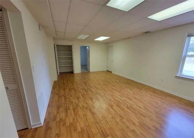 Foto del edificio - 2675 Wyndham Pl Dr NW