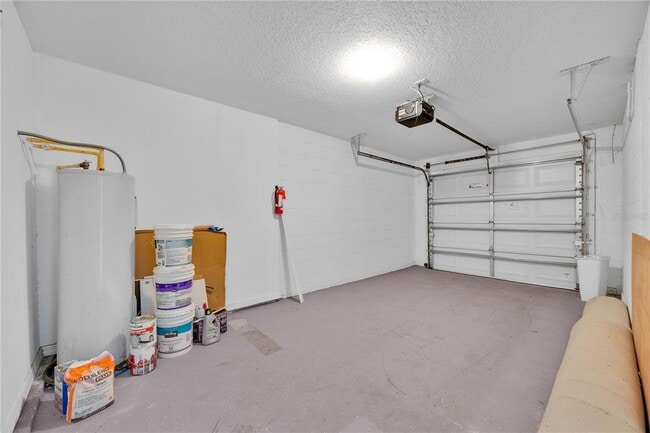 Foto del edificio - 540 Cresting Oak Cir