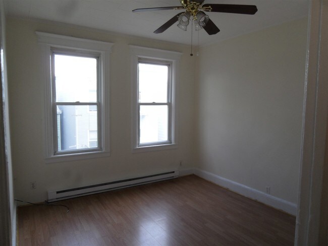 Foto del edificio - 97 W 17th St