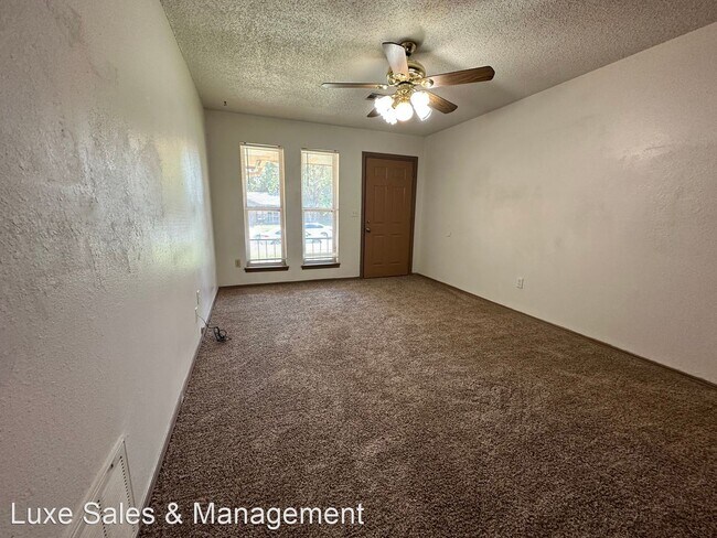 Building Photo - 4 br, 1.5 bath House - 4909 S Briarwood Dr