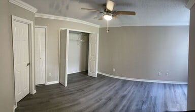 Building Photo - 944 Bakewell Ct