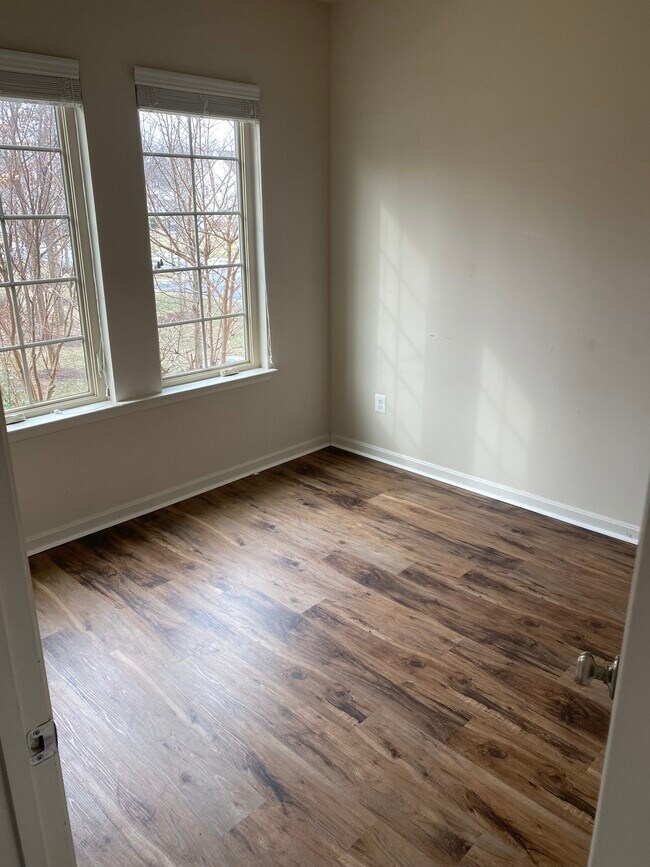 Building Photo - 42255 Rachels Row Ter