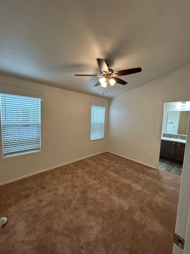 Dormitorio #70 - Garden West Estates (55+ Senior)