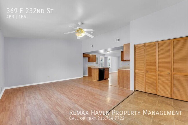 Building Photo - 369 E 232nd St