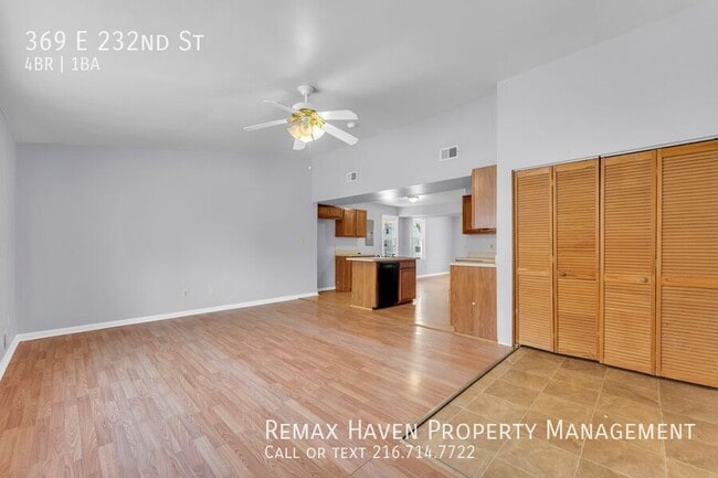 Foto del edificio - 369 E 232nd St