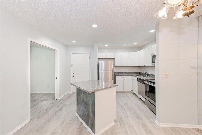 Foto del edificio - 3259 Fox Chase Cir