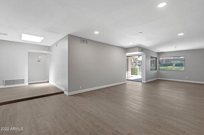 Building Photo - 6232 E Aire Libre Ln
