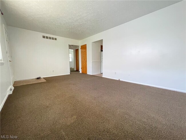 Building Photo - 939 Nevin St