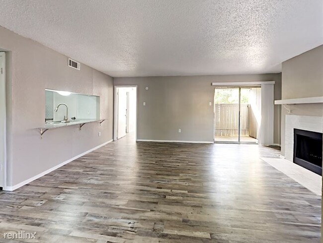 Building Photo - 703 Cooper Square Cir