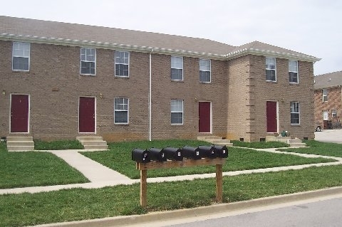 Foto del edificio - 910 Weeping Willow Dr