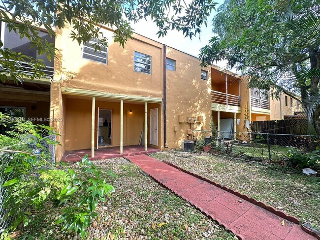 Foto del edificio - 5970 NW 28th St