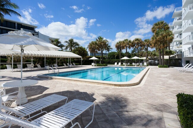 Foto del edificio - 170 N Ocean Blvd