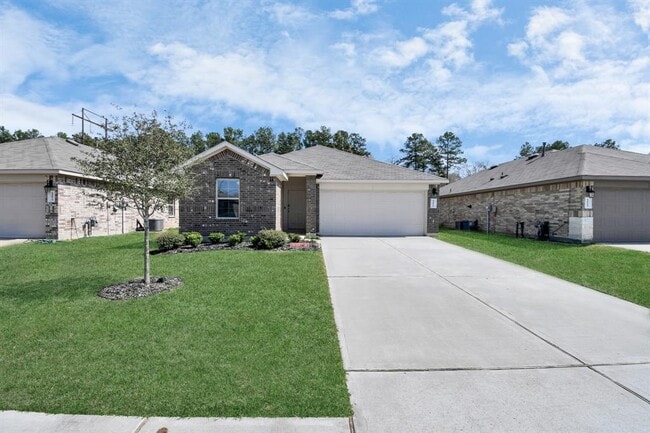 Building Photo - 9843 Laurel Lake Dr