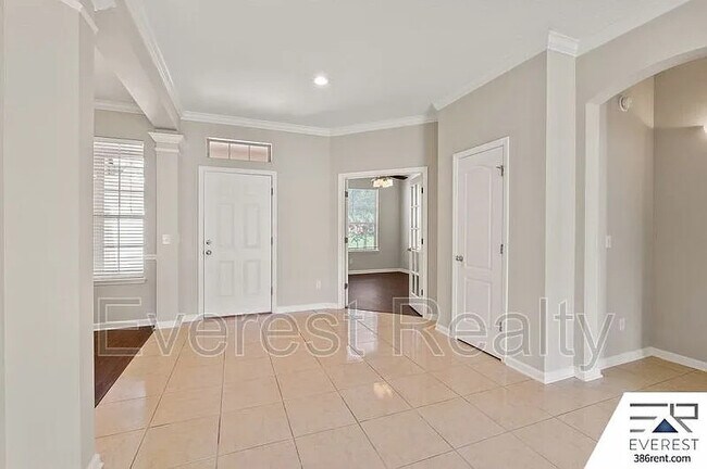 Foto del edificio - 47 Bassett Ln