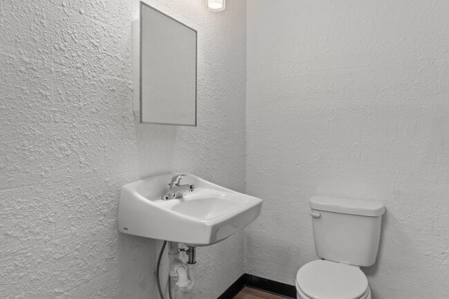 Foto del edificio - 164 Forsyth-Taneyville Rd