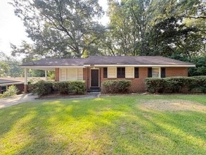 Building Photo - 3674 Windemere Dr