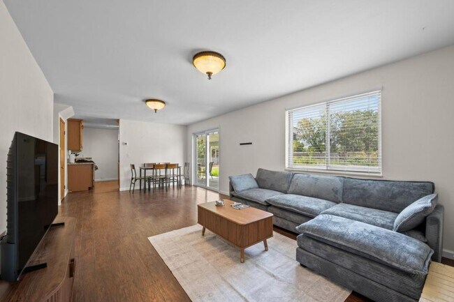 Foto del edificio - 2219 27th Ave