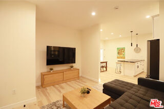 Foto del edificio - 9040 Phyllis Ave