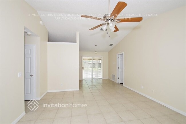 Building Photo - 320 San Lanta Cir