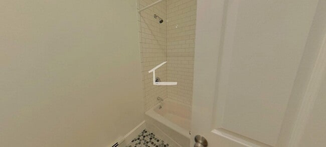 Photo - GREAT 1Br/1Bth. Heat/Hot Water/Gas included in rent House