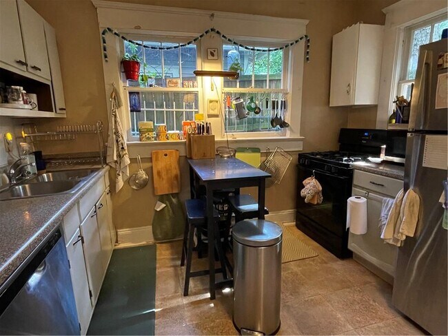 Foto del edificio - 132 Huron St