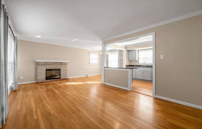 Foto del edificio - 2014 Rainbow Rd