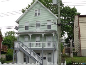 Building Photo - 92 Smith St