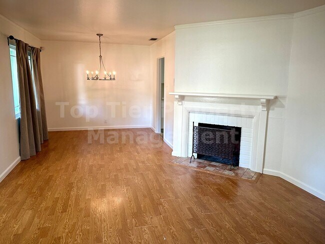 Foto del edificio - Charming 3 Bed / 1 Bath / 1,364 Sqft House in Pleasant Hill - Available now!