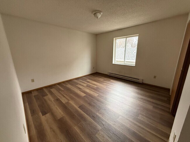 Foto del edificio - 319 1st St NW