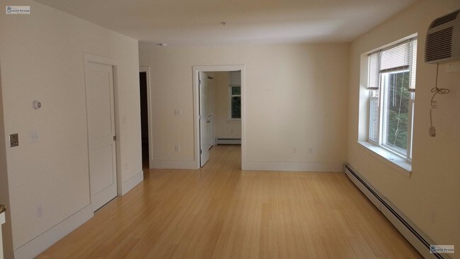 Foto del edificio - 400 Pleasant St