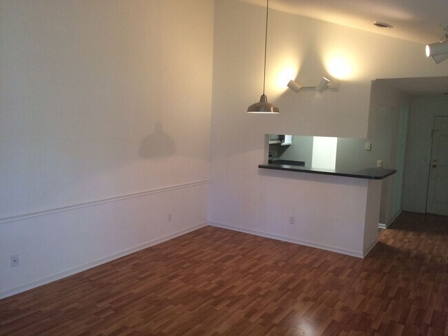 Foto del edificio - MIRKAMANDARI RENTAL