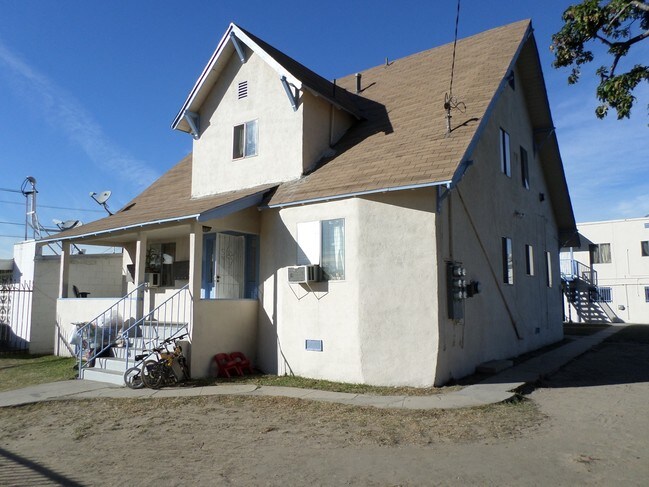 Building Photo - 2639 E 55th St