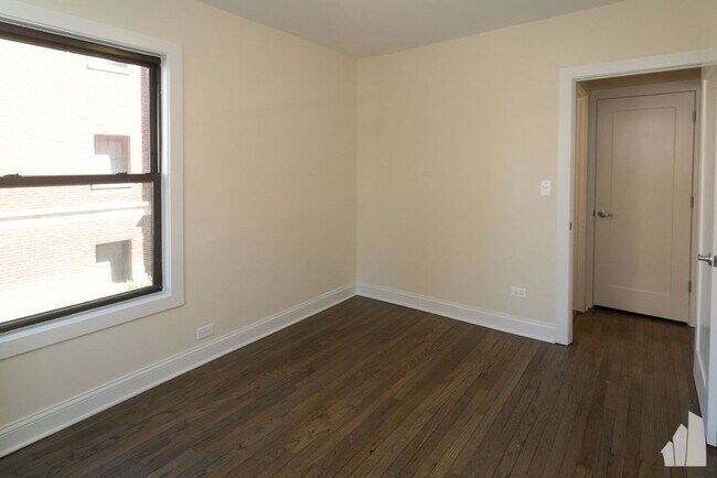 Foto del edificio - 2639 N Spaulding Ave