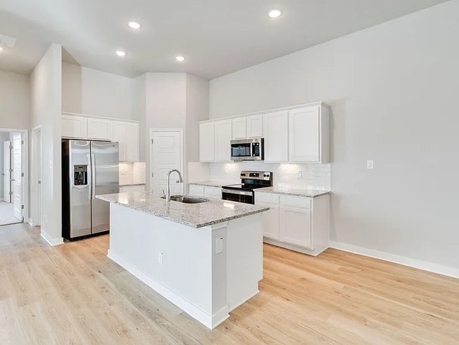 Building Photo - 358 Nespral Dr