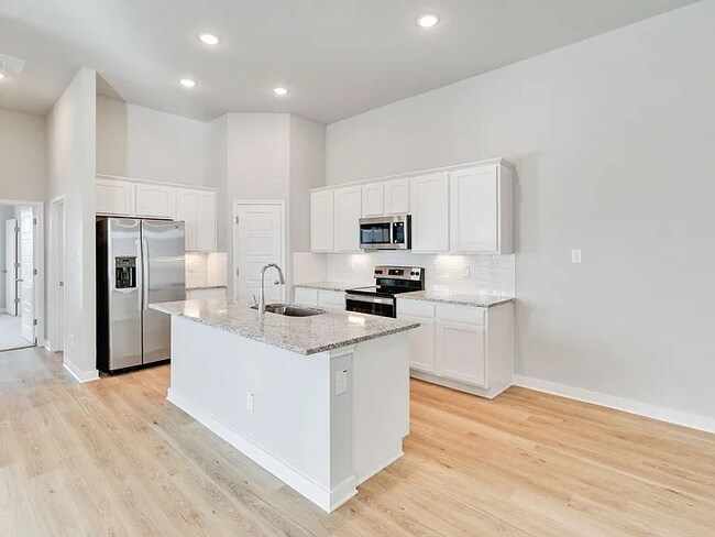 Foto del edificio - 358 Nespral Dr