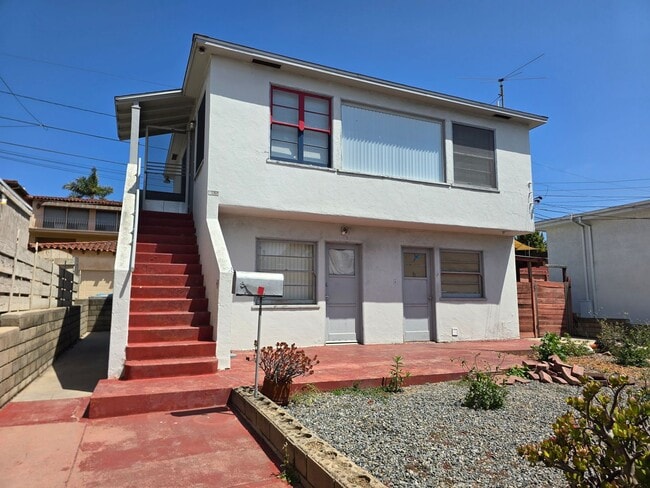 Foto del edificio - Morena Blvd. 2827-2831