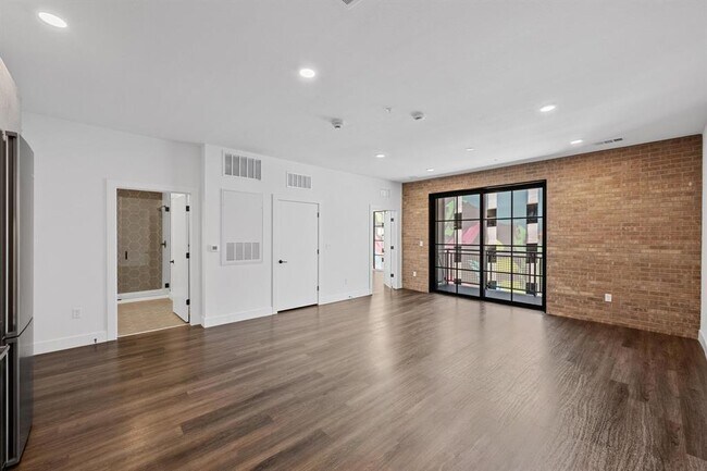 Foto del edificio - 4315 S Congress Ave